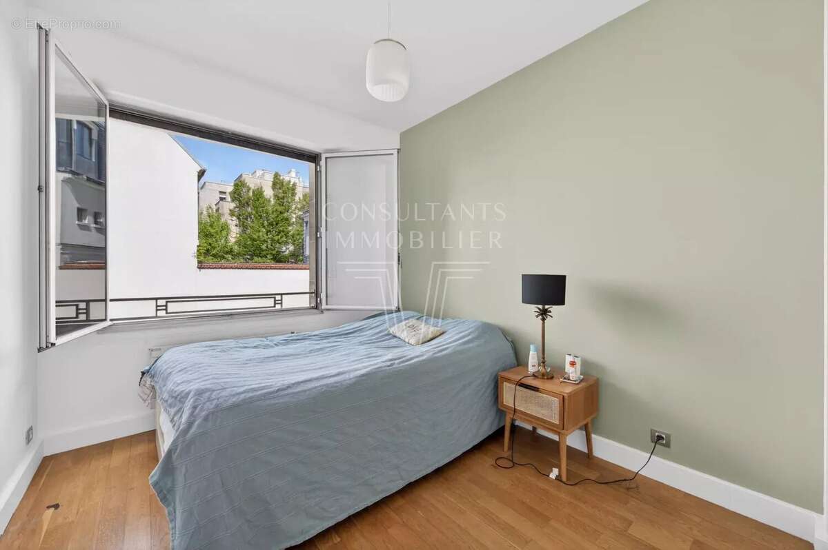 Appartement à NEUILLY-SUR-SEINE