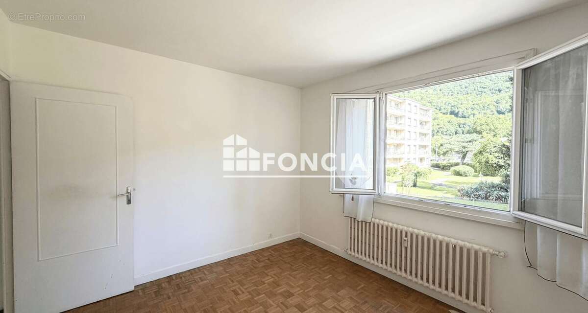 Appartement à VIZILLE