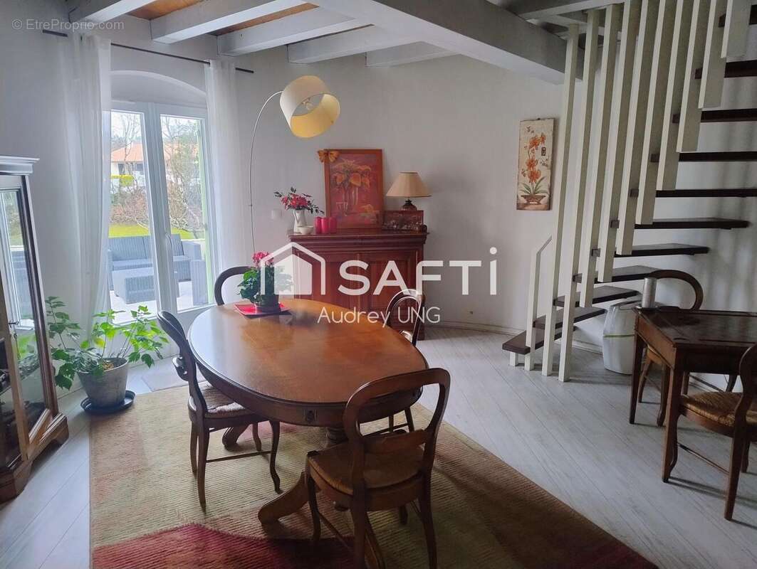 Photo 5 - Maison à FARGUES-SAINT-HILAIRE