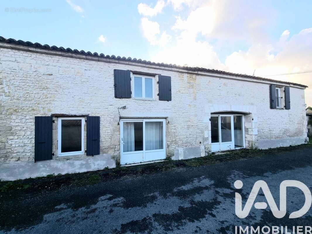 Maison 120 m² à Chambon  - photo 2