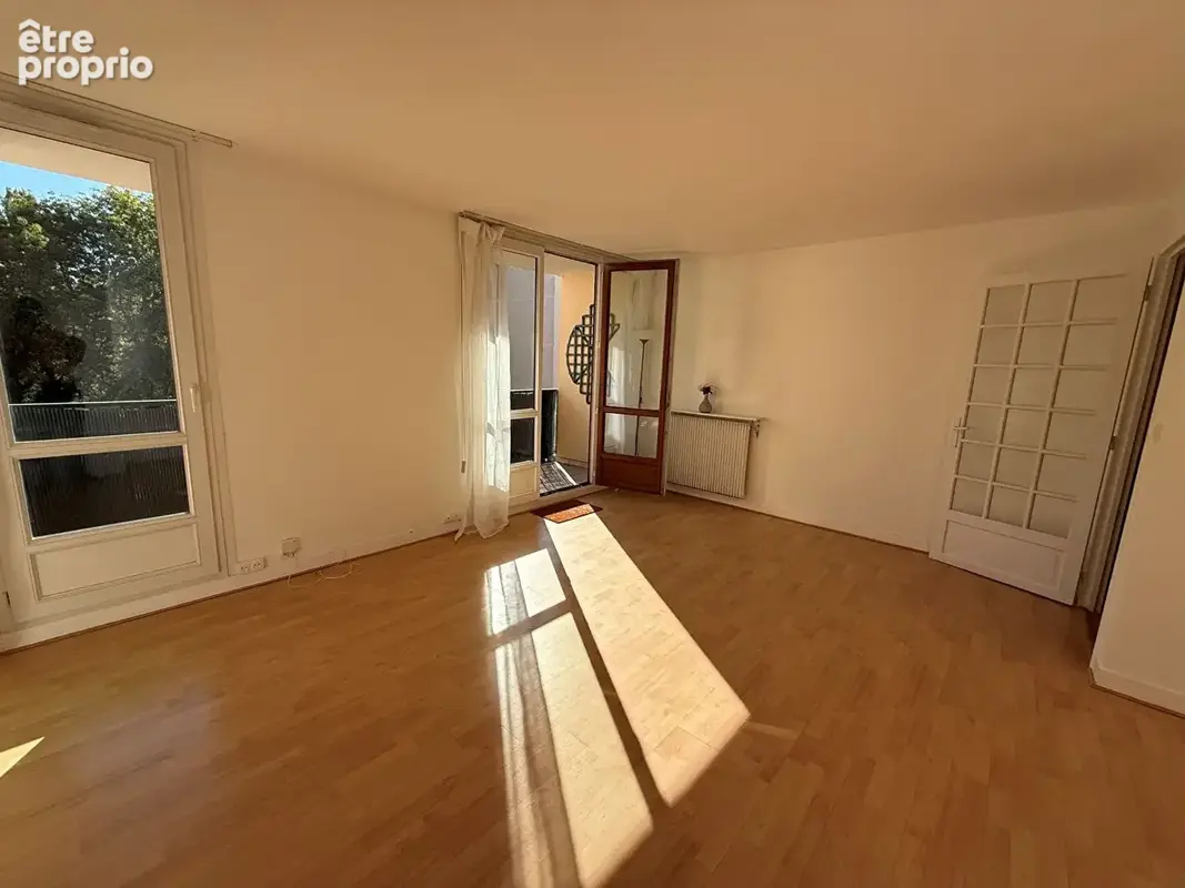 Appartement 4 pièces avec balcon, parking privatif couvert et cave - photo 5