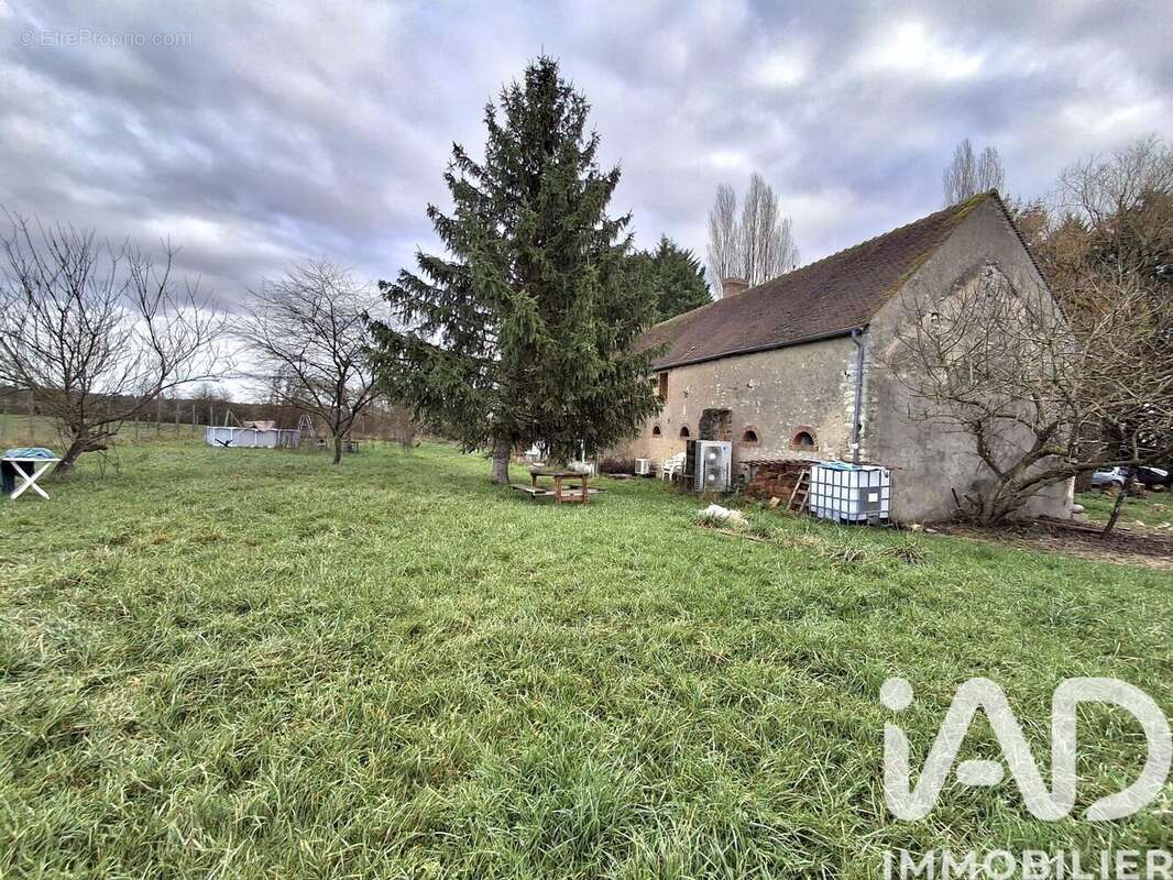 Maison 190 m² à Nesploy  - photo 3