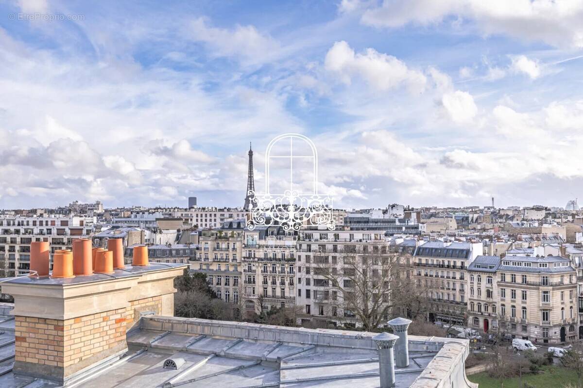 Appartement à PARIS-16E