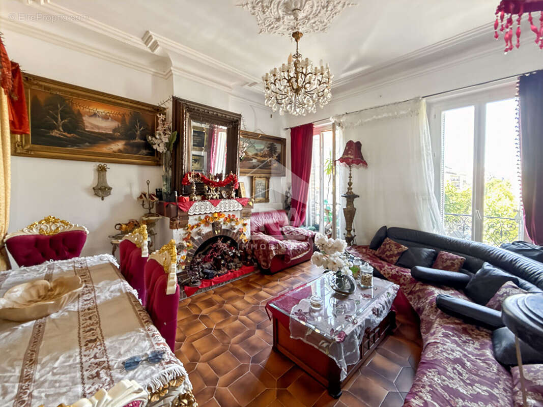 Appartement 84m² à marseille 6e arrondissement - photo 2