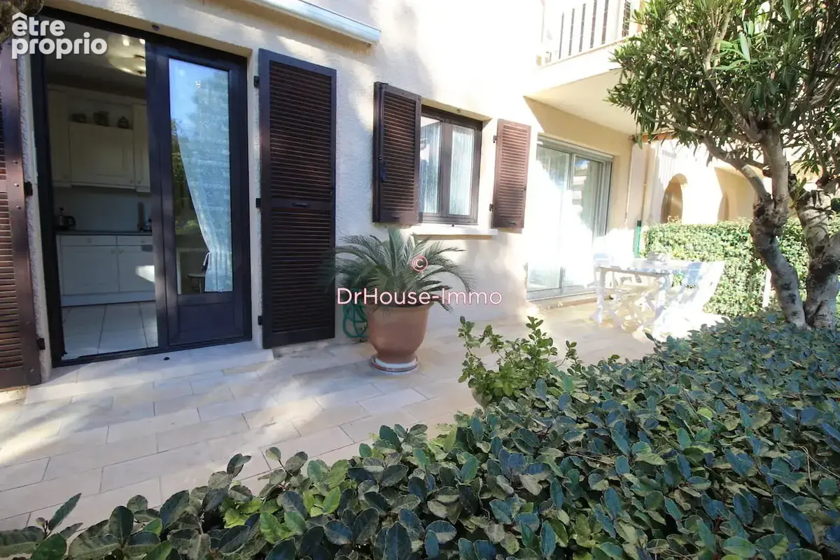 Appartement 4 pièces 96 m² à vendre à Cavalaire-Sur-Mer (83240) - photo 9