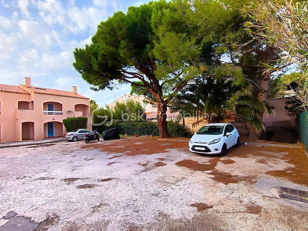 Appartement à SIX-FOURS-LES-PLAGES