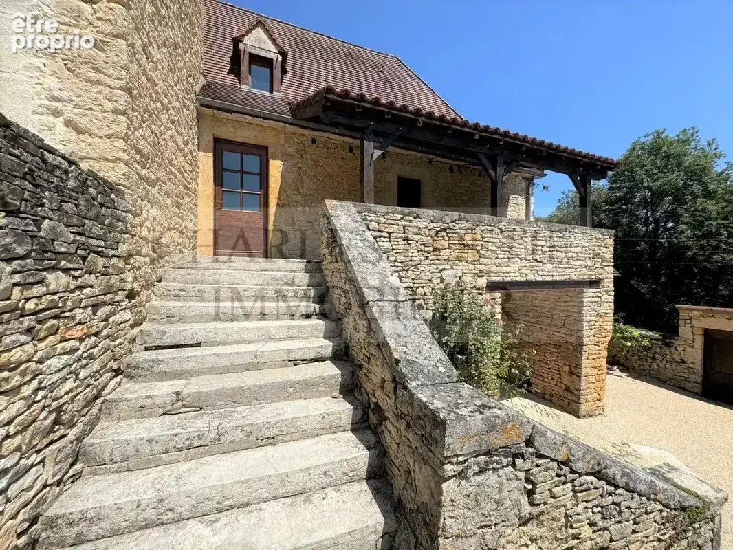 Superbe ensemble en pierre sur 2.9 ha de terrain - photo 17