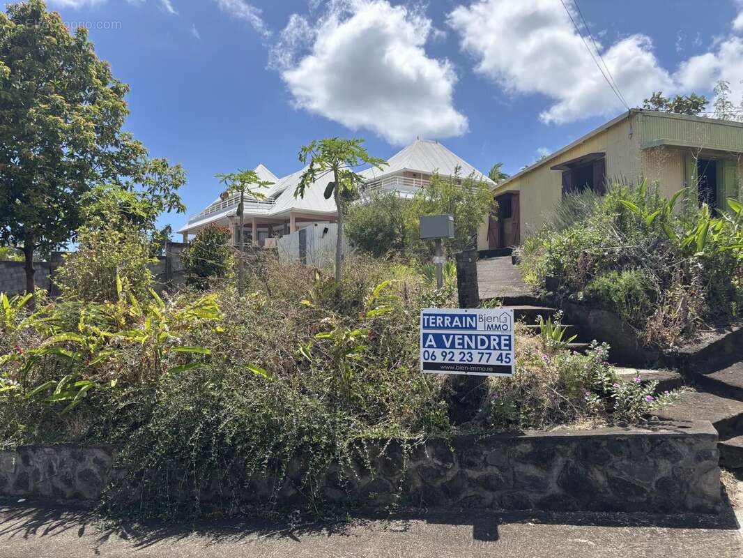 Terrain à L&#039;ETANG-SALE