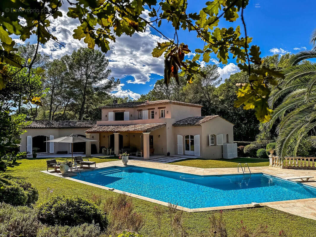 Maison à MOUGINS