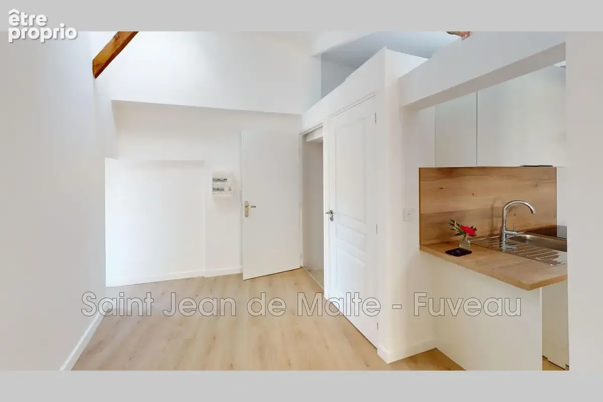 Appartement 3 pièces 38 m² à vendre à Trets (13530) - photo 4