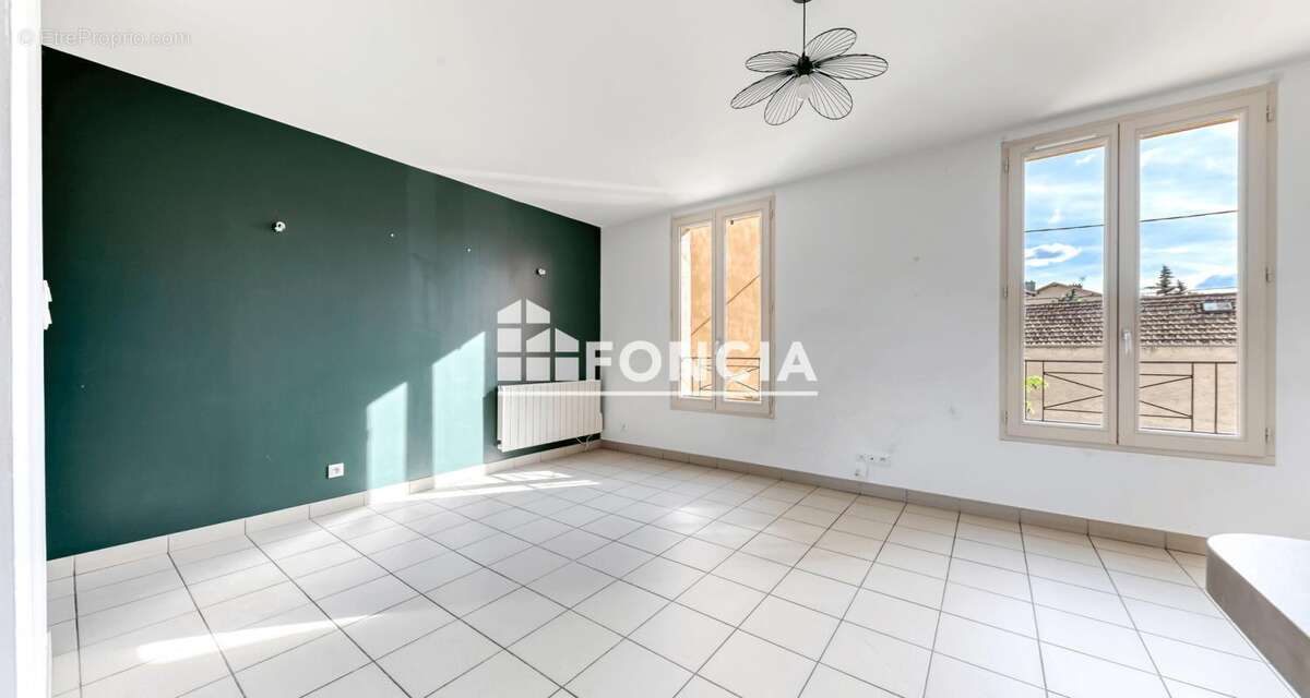 Maison à MIRIBEL