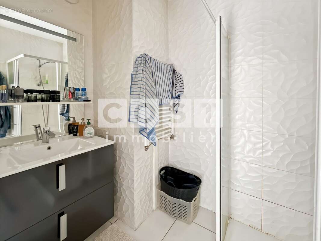 Appartement à BOIS-COLOMBES