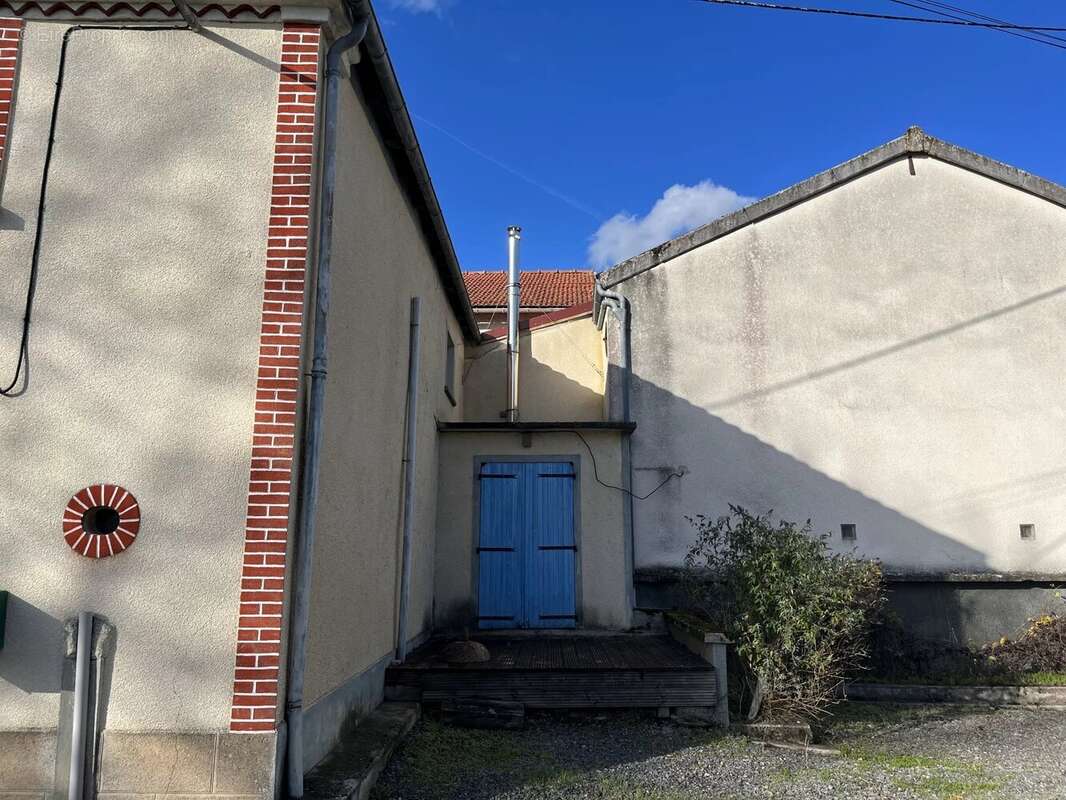 Maison à BUSSIERE-POITEVINE