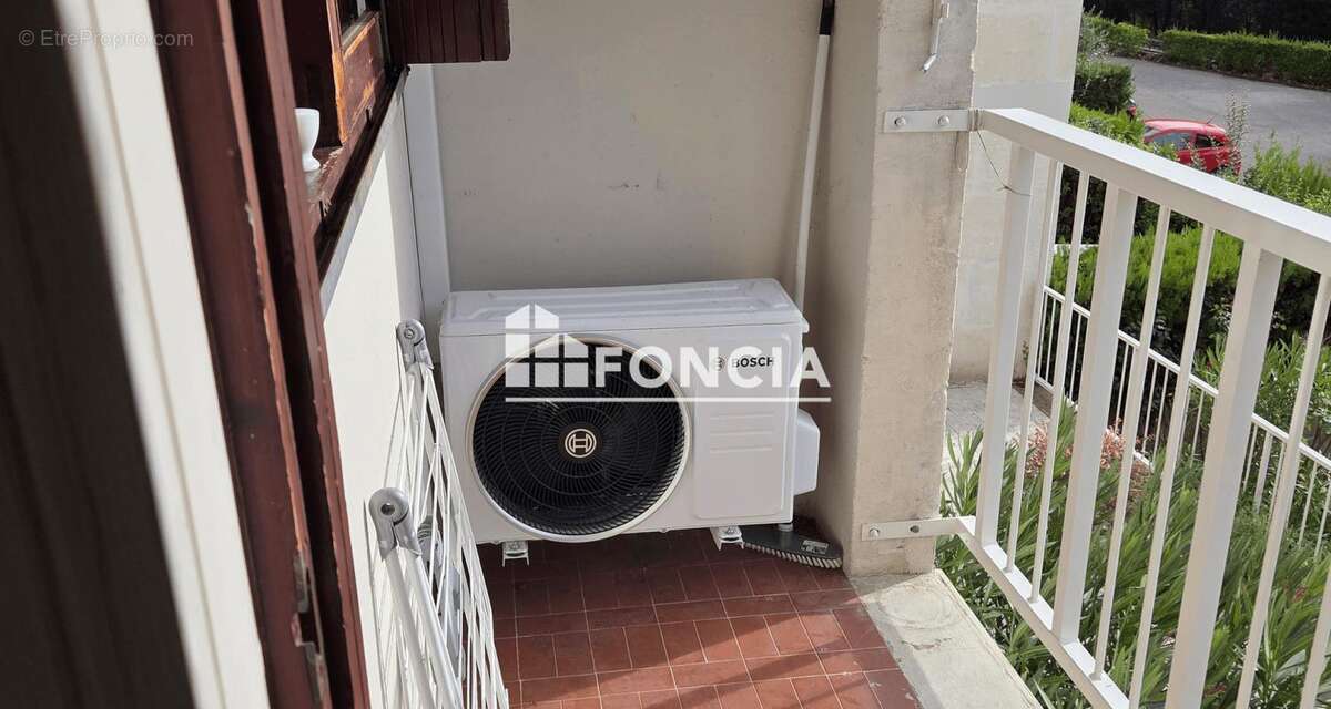 Appartement à GREOUX-LES-BAINS