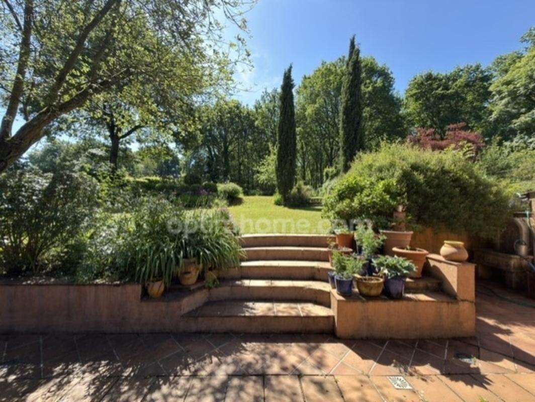 Val Saint-Germain 91530. 45 KM DE PARIS – Propriété rare sur 9788 M², Belle maison 157 m² avec 5 chambres. DPE /D - photo 4