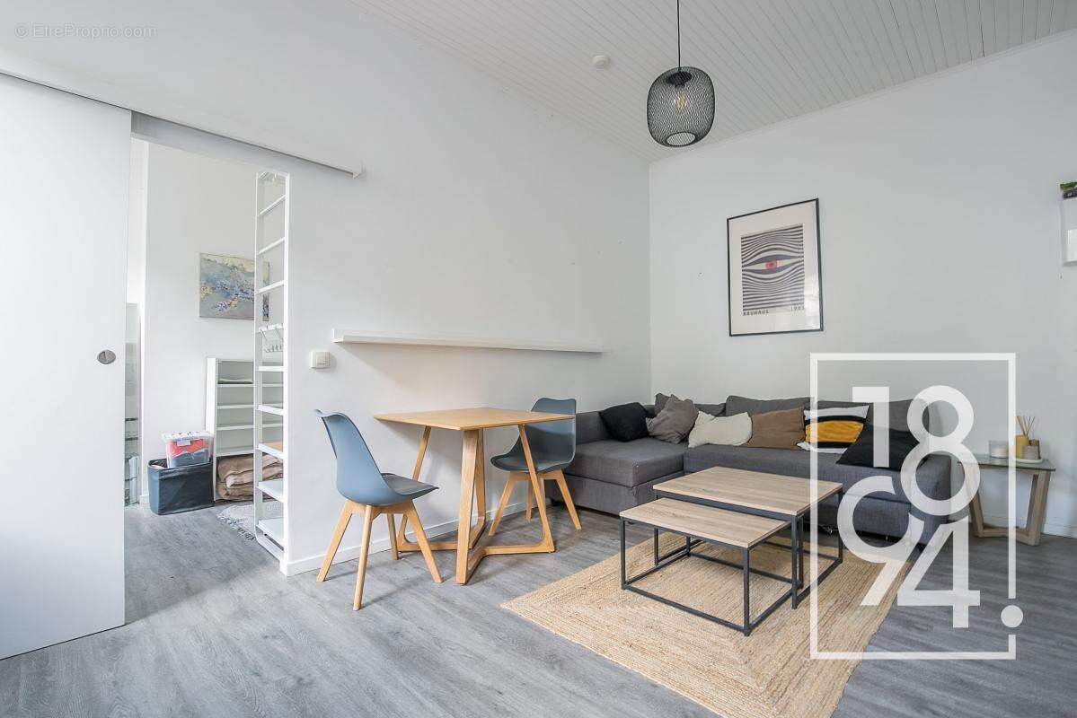 Appartement à MARSEILLE-6E