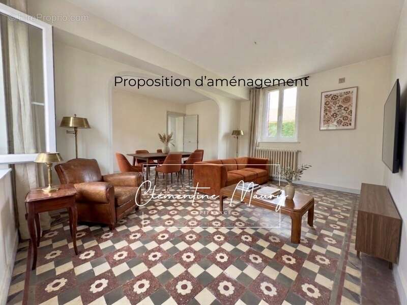 Maison à AZE