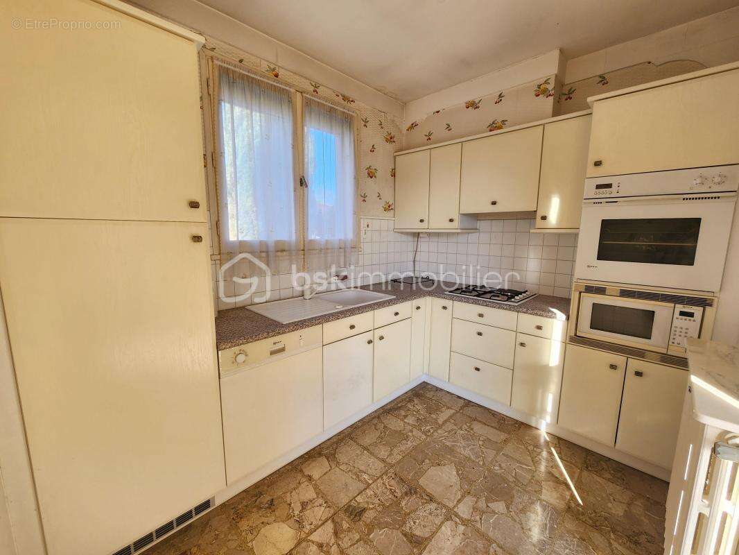 Maison à MONTELIMAR