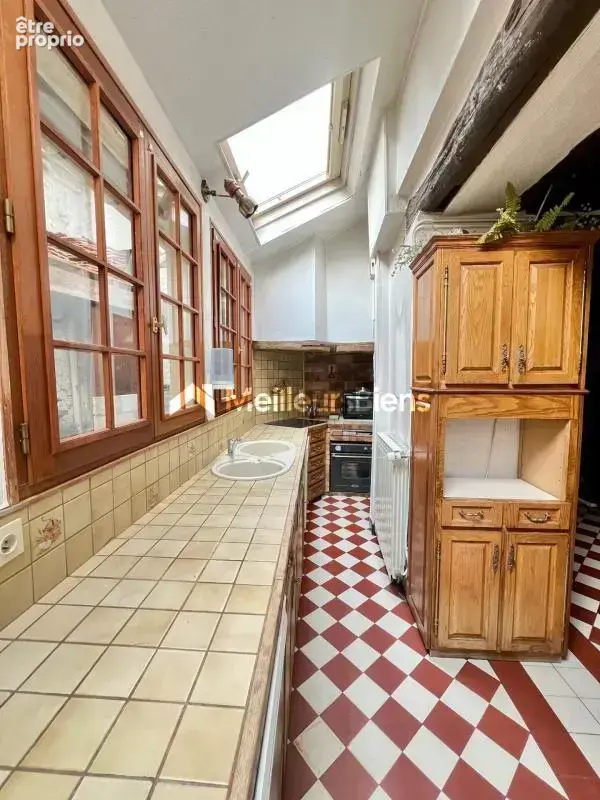 Ensemble immobilier à Montlhéry 370 m² 12 pièces et locaux commerciaux - photo 8