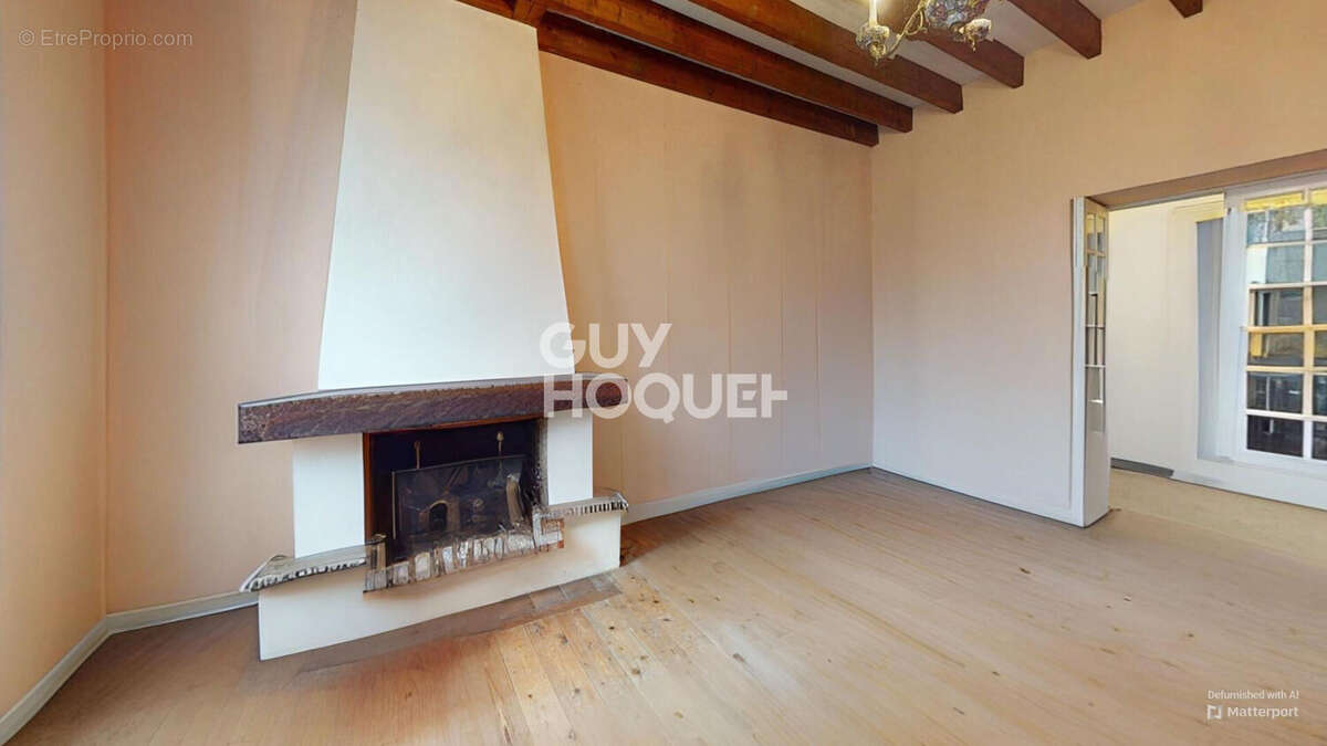 Maison à renover, sur grand terrain de 1100 m2 - photo 5