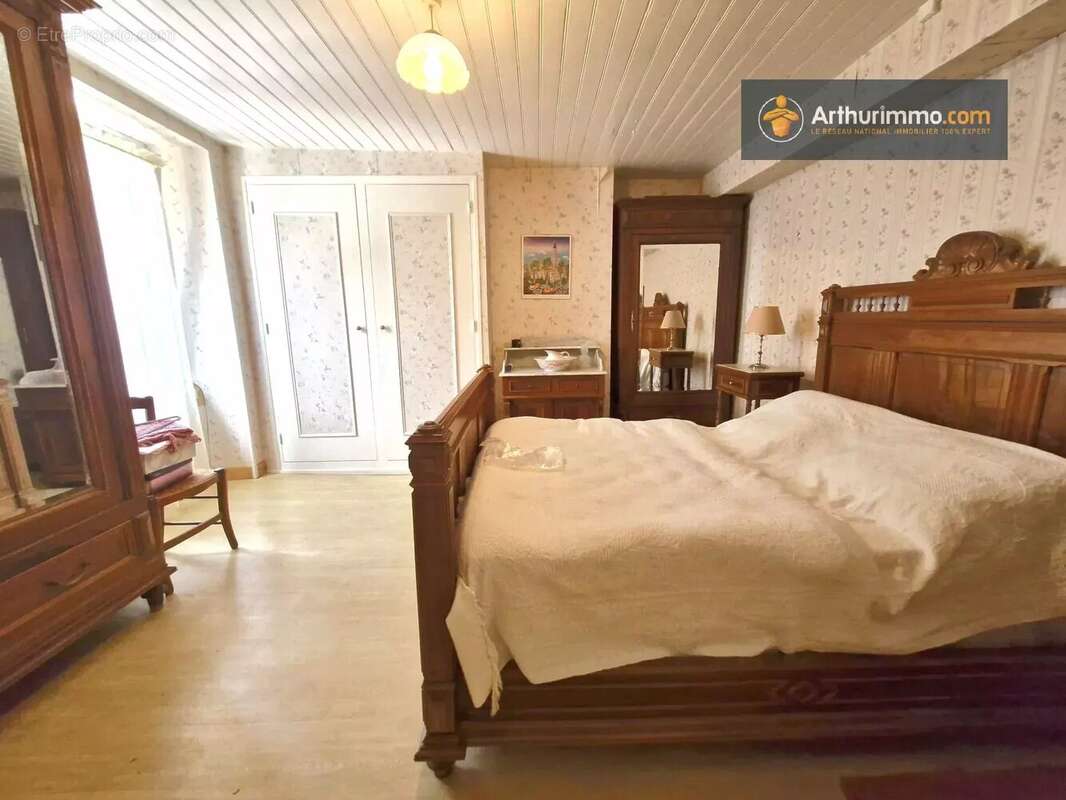 Maison à MONTFERRIER