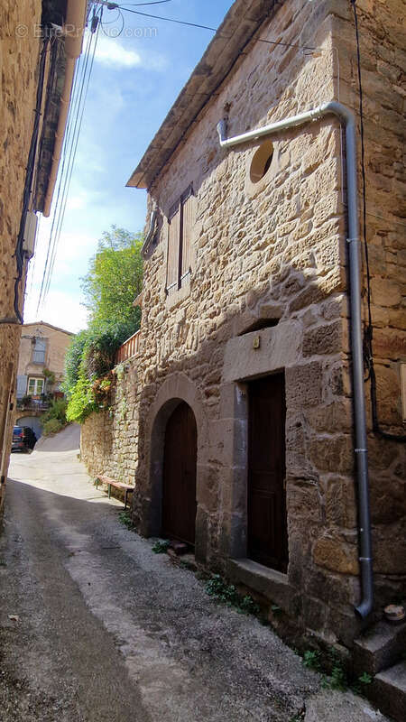 Maison à SAINT-PRIVAT