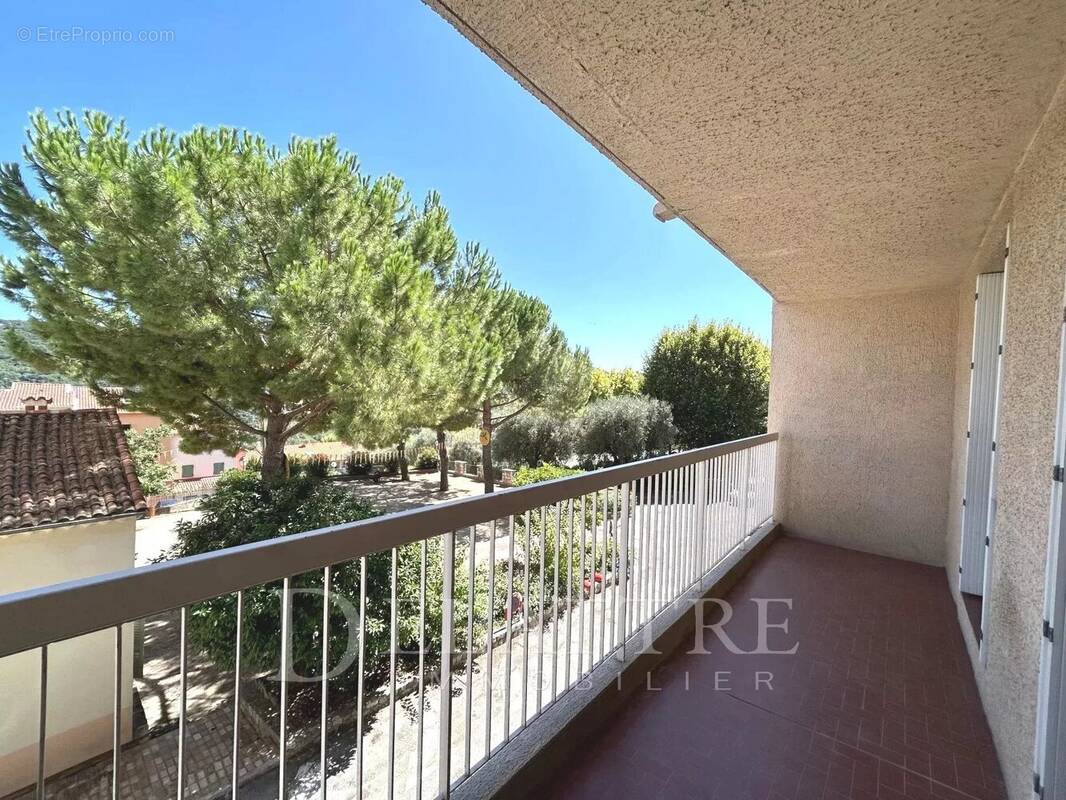 Appartement à LE BAR-SUR-LOUP