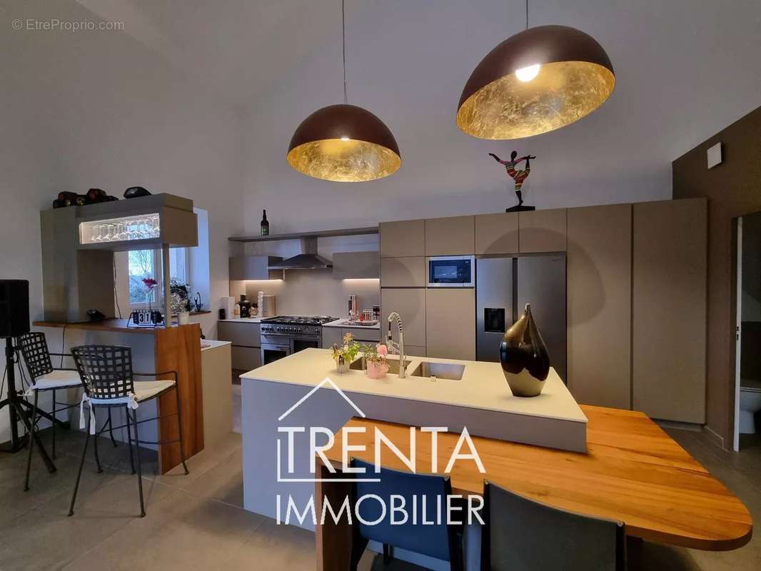 Maison à SAINT-JEAN-DE-MOIRANS