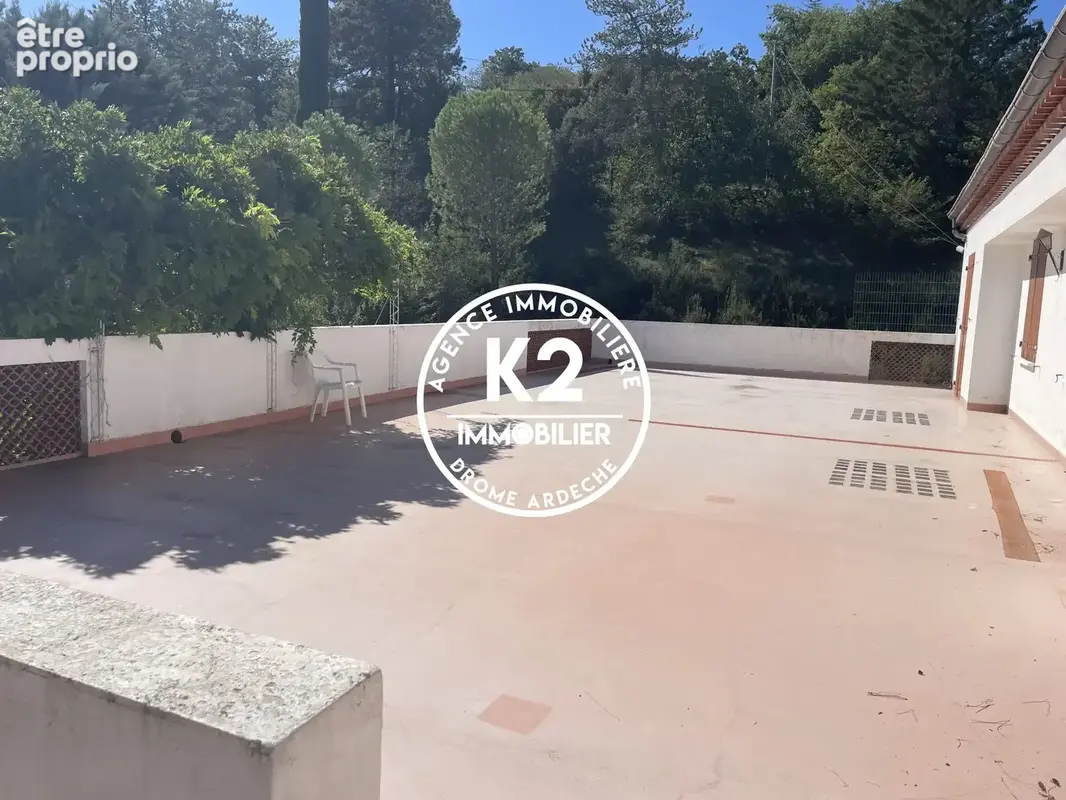Maison 6 pièces 147 m² à vendre à Rochemaure (07400) - photo 9