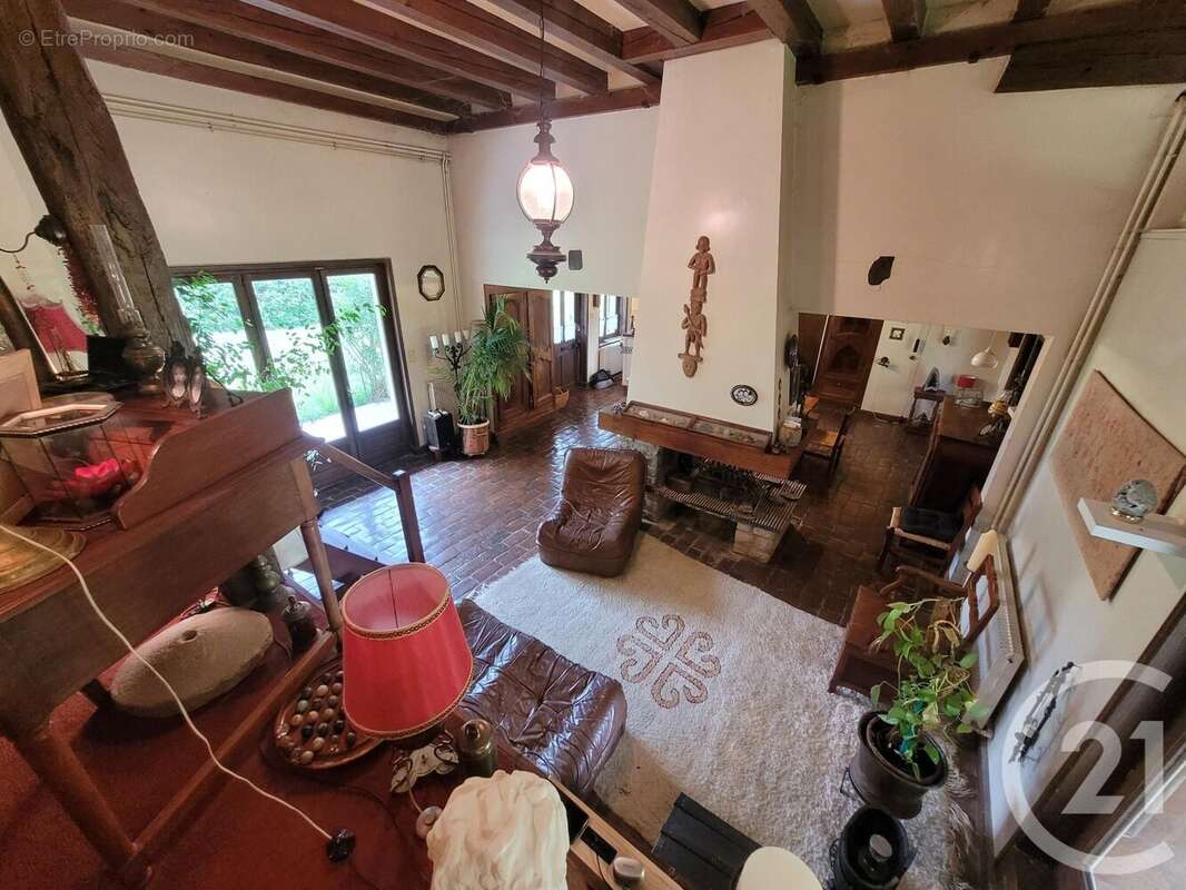 Maison à LA CHAPELLE-THECLE