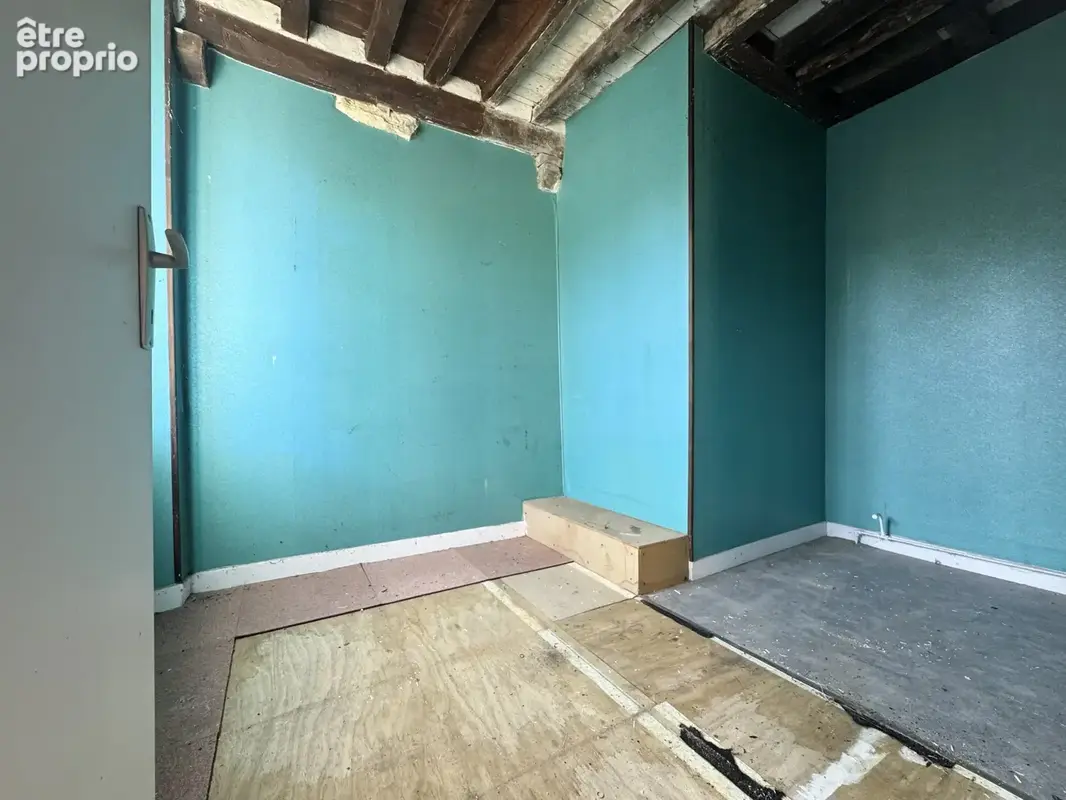 Jolie maison en pierres avec jardin et dependances a renover - photo 6