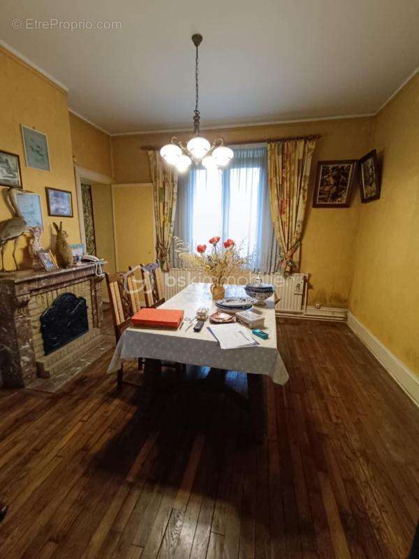 Maison à ABLAINCOURT-PRESSOIR