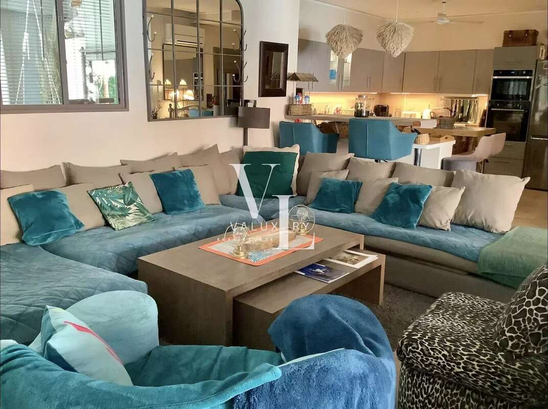 Appartement à COGOLIN