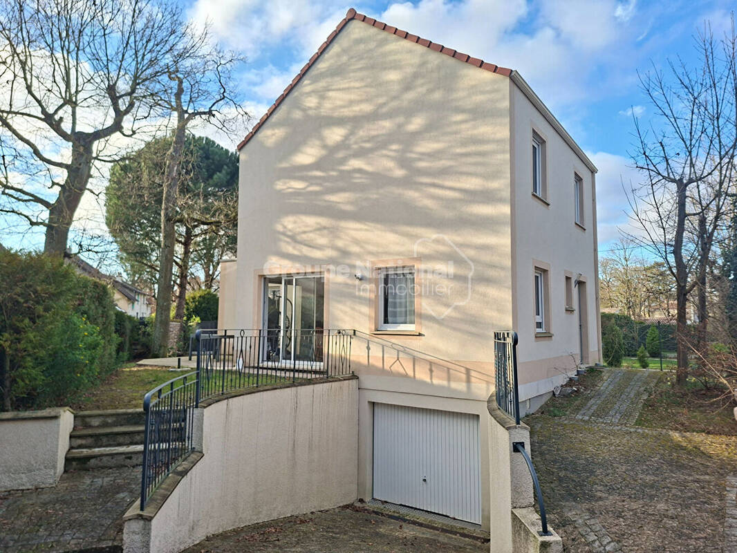 Maison à BEAUCHAMP