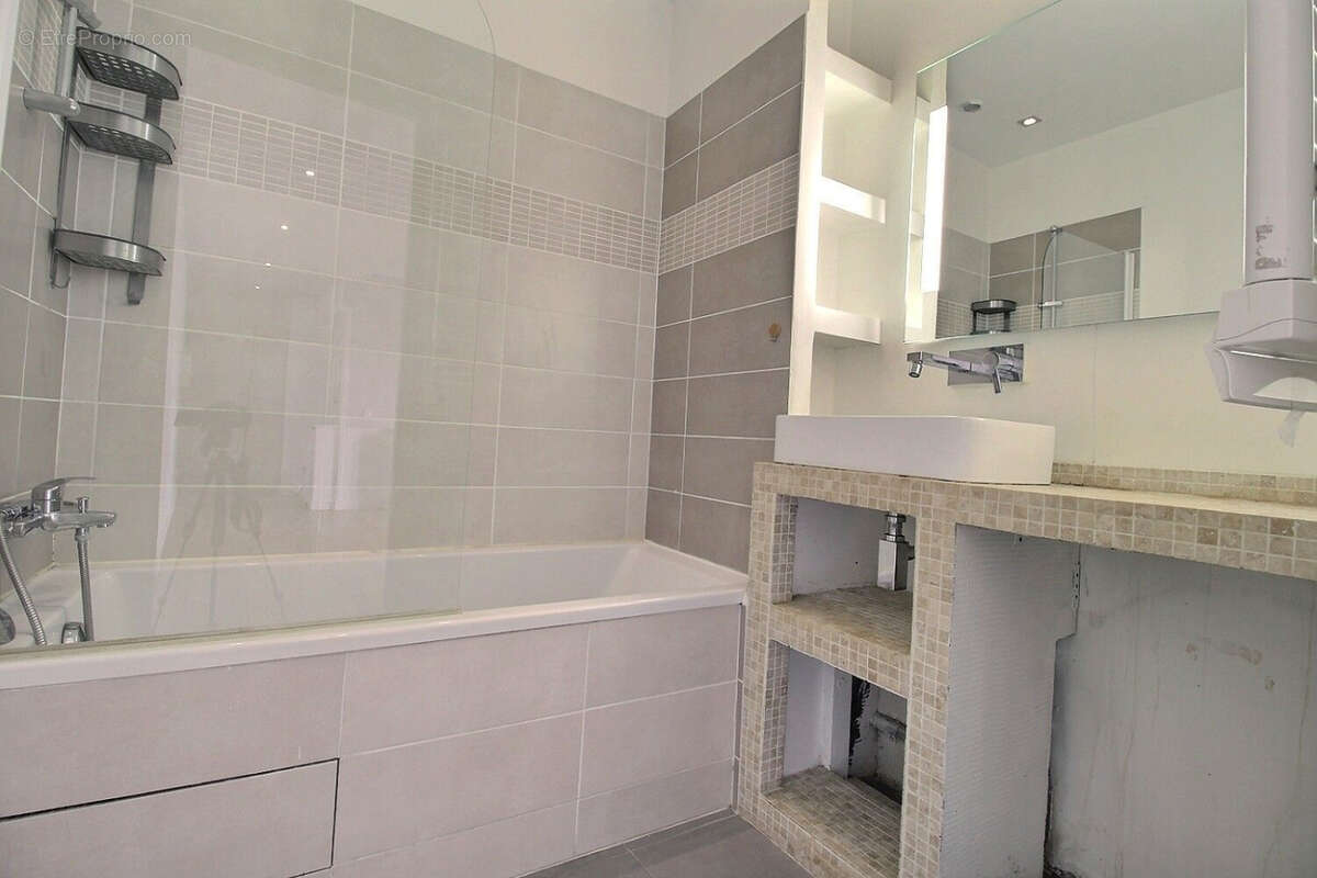 Appartement 69 m² à Issy-Les-Moulineaux  - photo 9