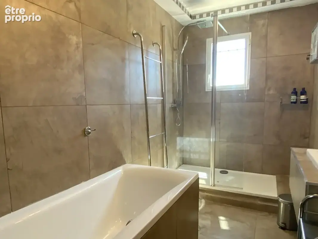 Villa de plain de pied de 155 m2 avec piscine. - photo 12