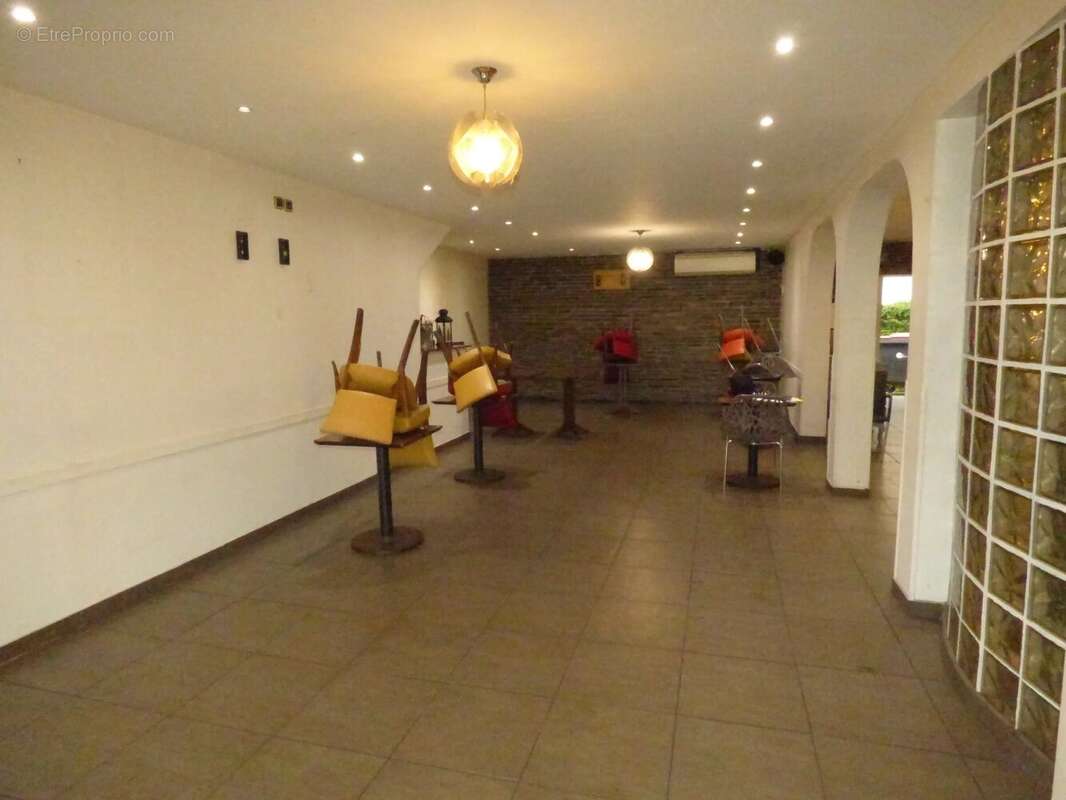 Commerce à CHENNEVIERES-SUR-MARNE