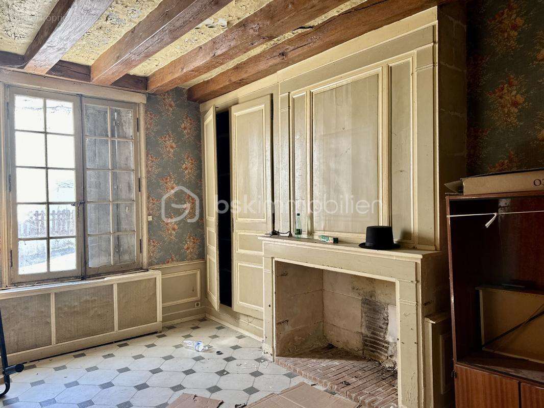 Maison à AZAY-SUR-CHER