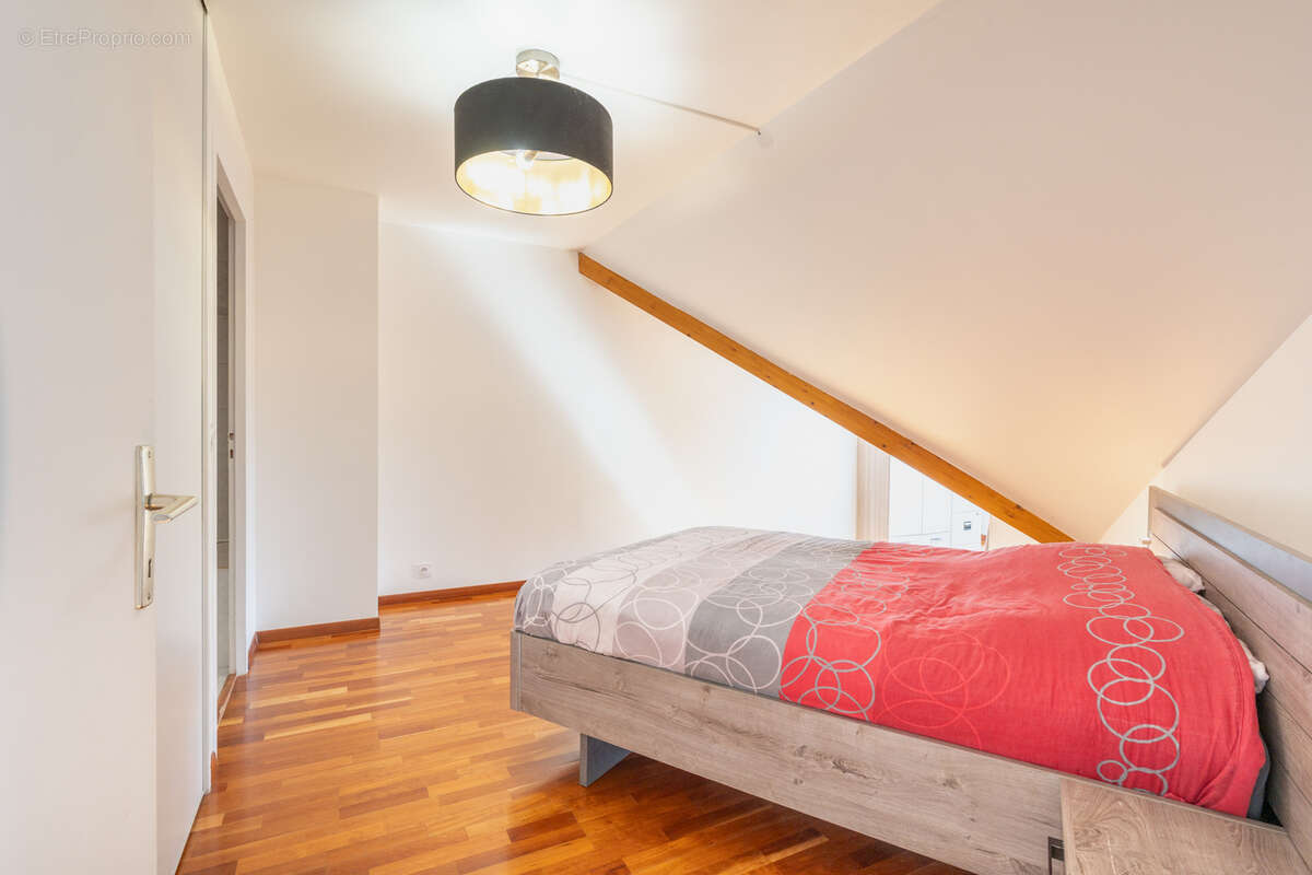 Appartement à POISY
