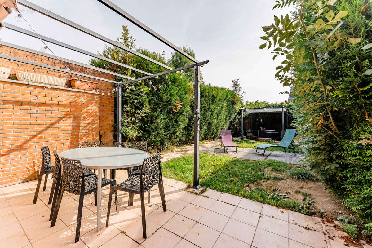 Maison à ALLENNES-LES-MARAIS