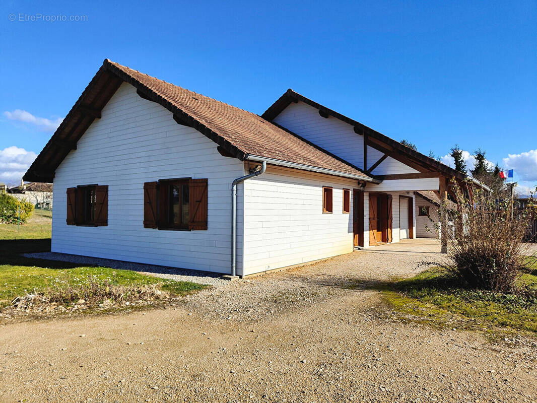 Maison à LES AVENIERES