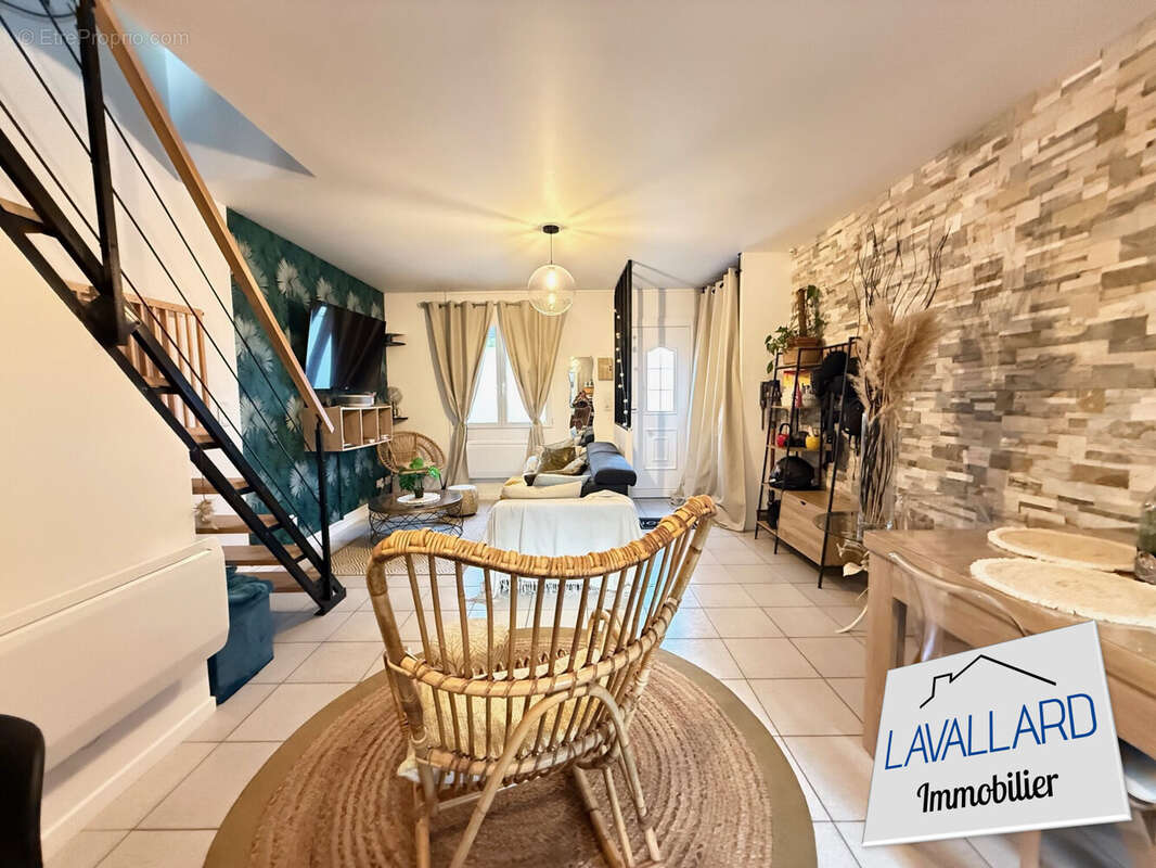 Maison à VILLERS-BRETONNEUX