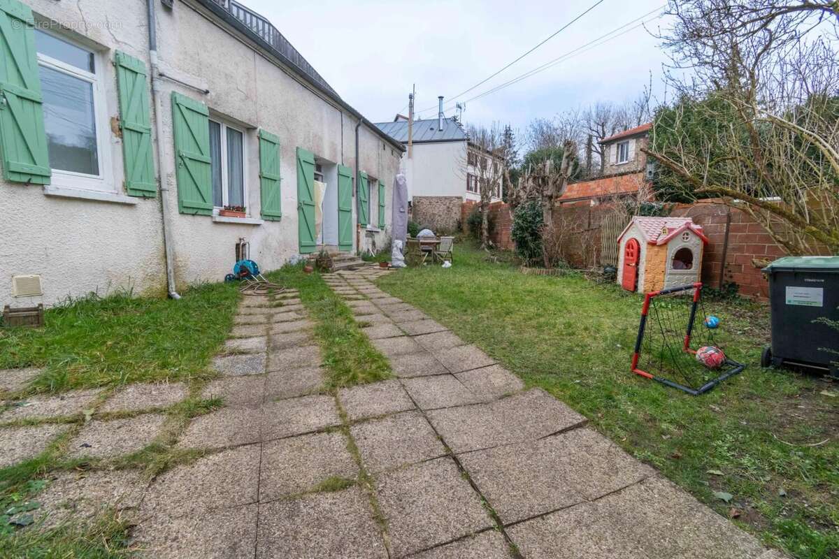 Maison à MONTMORENCY