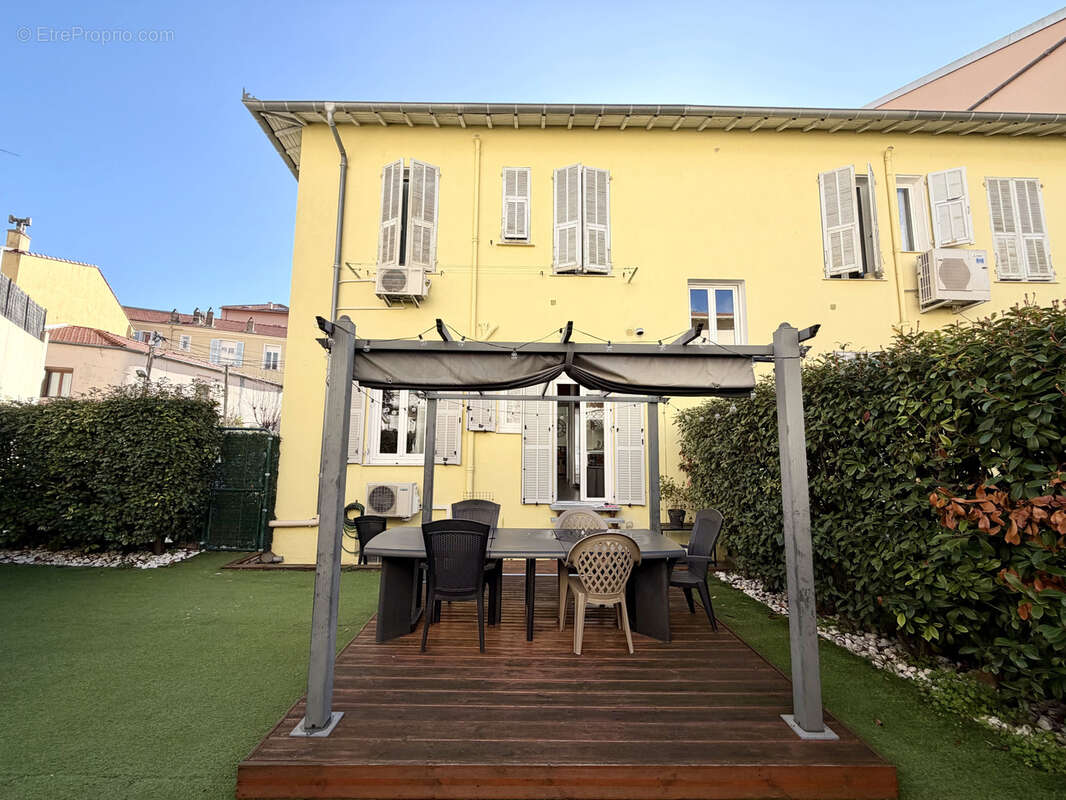 Appartement à MENTON