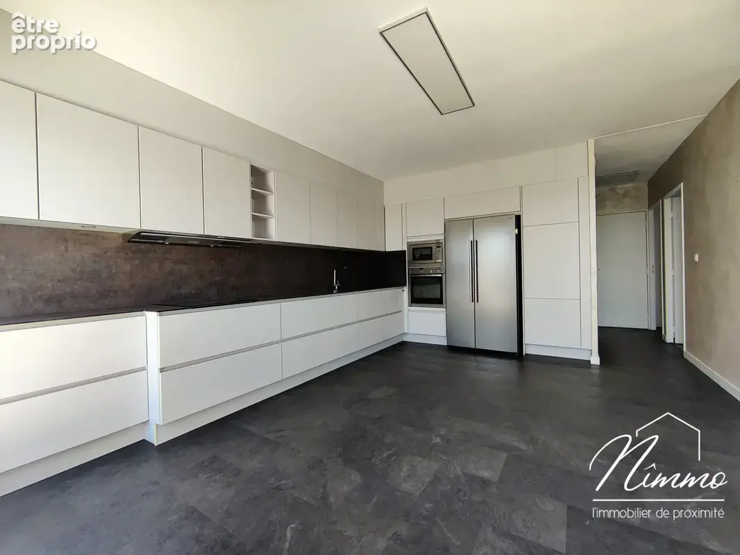 Nimes route duzes appartement t3 dernier etage terrasse garage ascenseur - photo 4