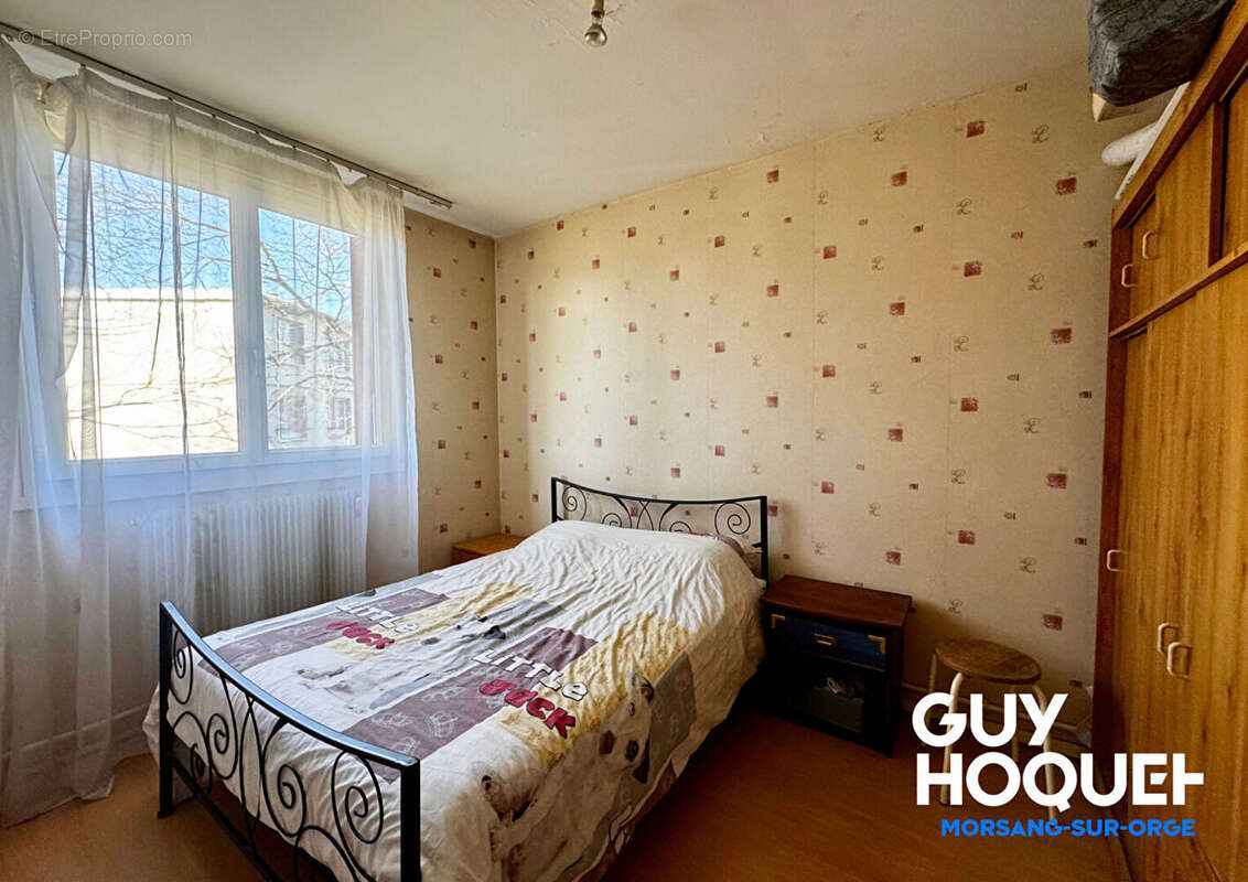 Appartement à SAINTE-GENEVIEVE-DES-BOIS