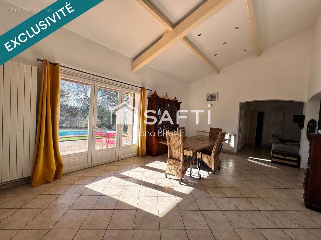 Photo 8 - Maison à LA TOUR-D'AIGUES