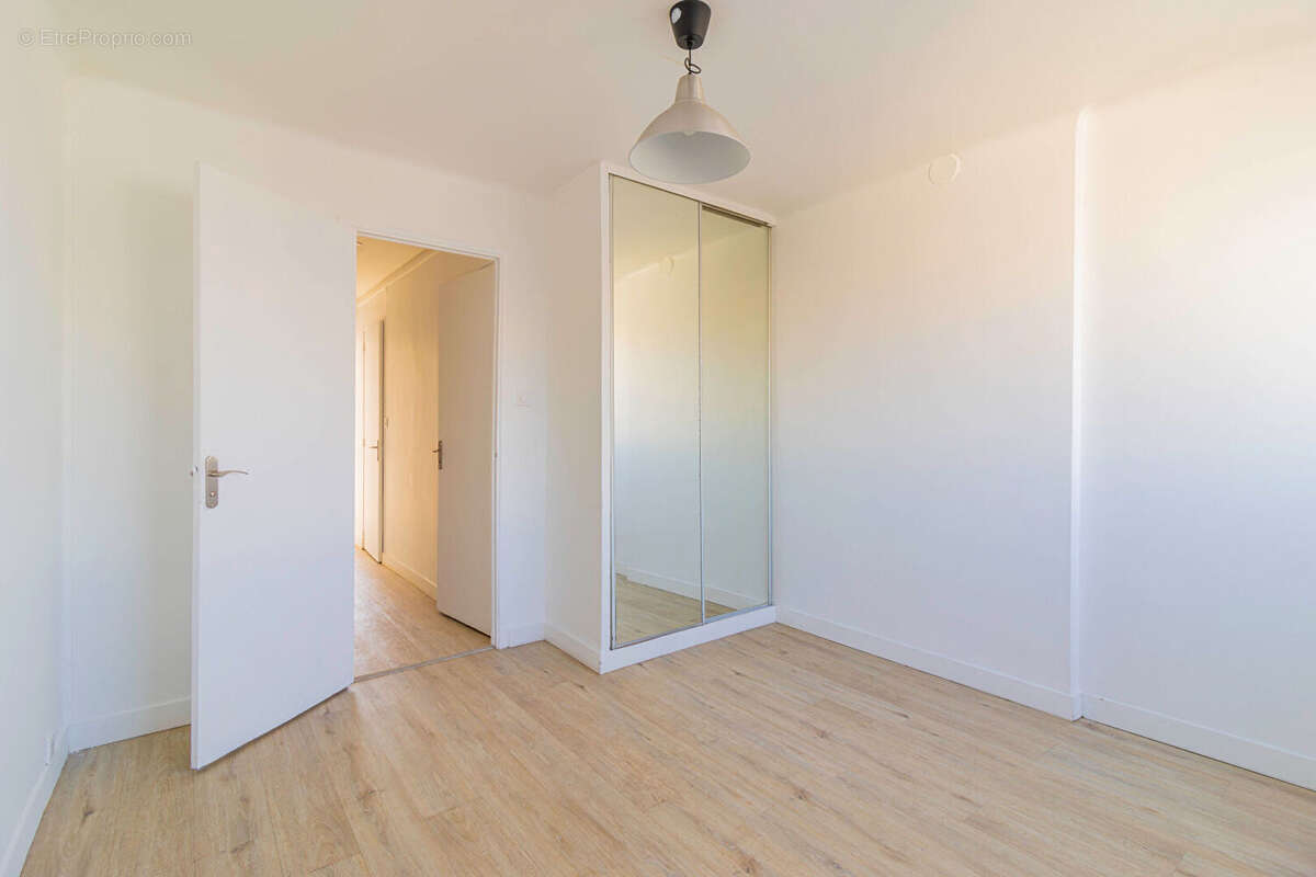 Appartement à MARSEILLE-6E