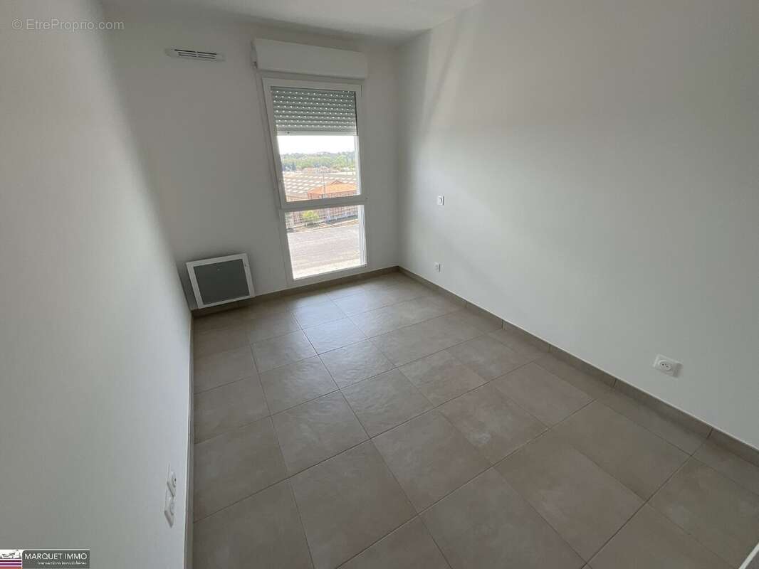 APT T4 offrant 90 m² avec terrasse 18 m² et 6 m² et parking au 6° étage avec ascenseur... - photo 9