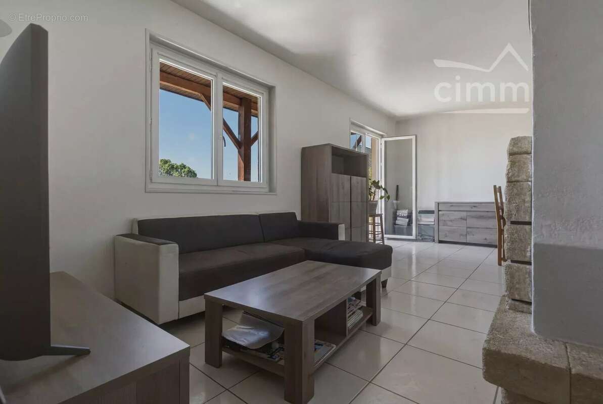 Maison à LA TERRASSE